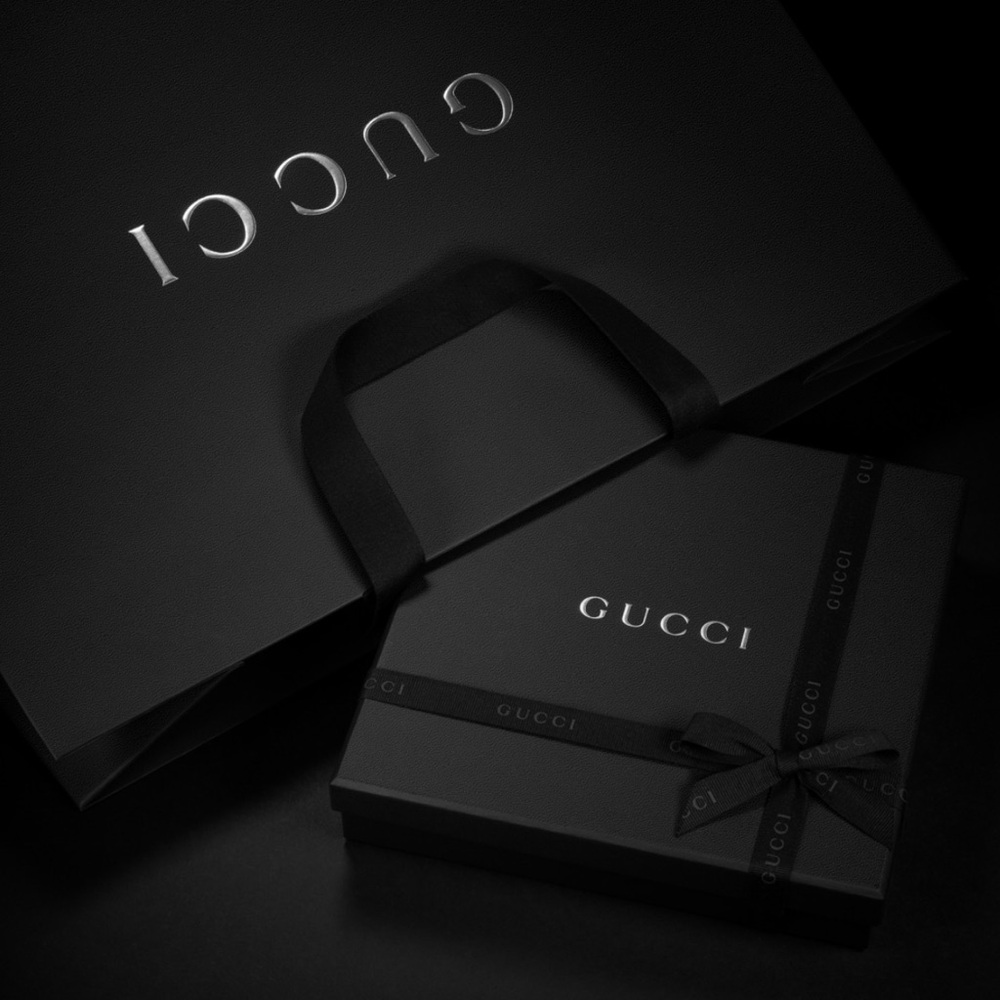 New Gucci Holiday Edition  Black Box and Bag Set